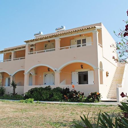 Marina Studios Sidari  Luaran gambar