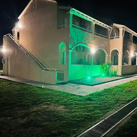 Marina Studios Sidari  Luaran gambar
