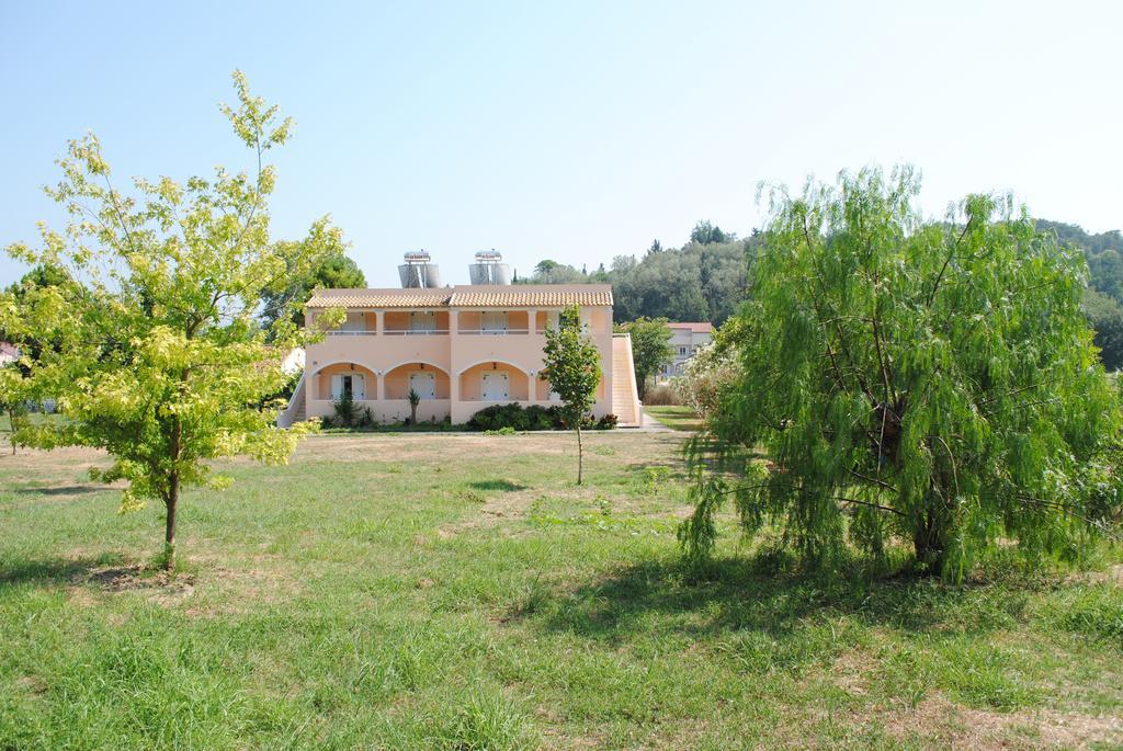 Marina Studios Sidari  Luaran gambar