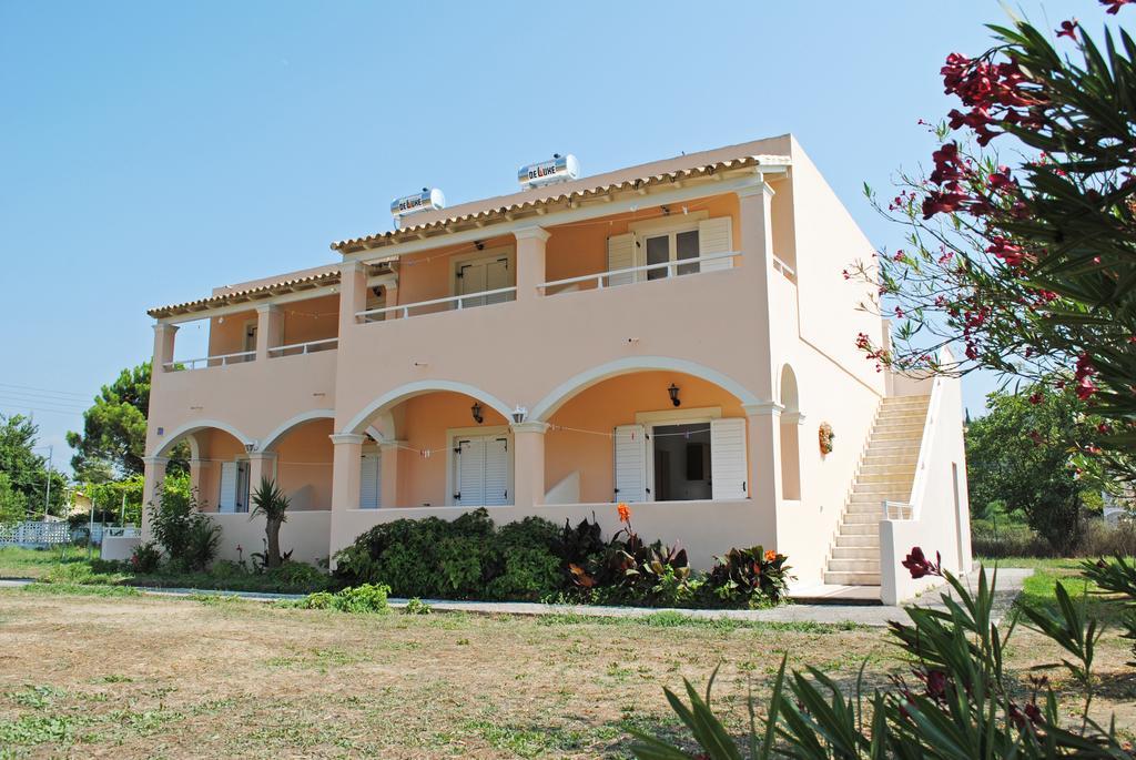 Marina Studios Sidari  Luaran gambar