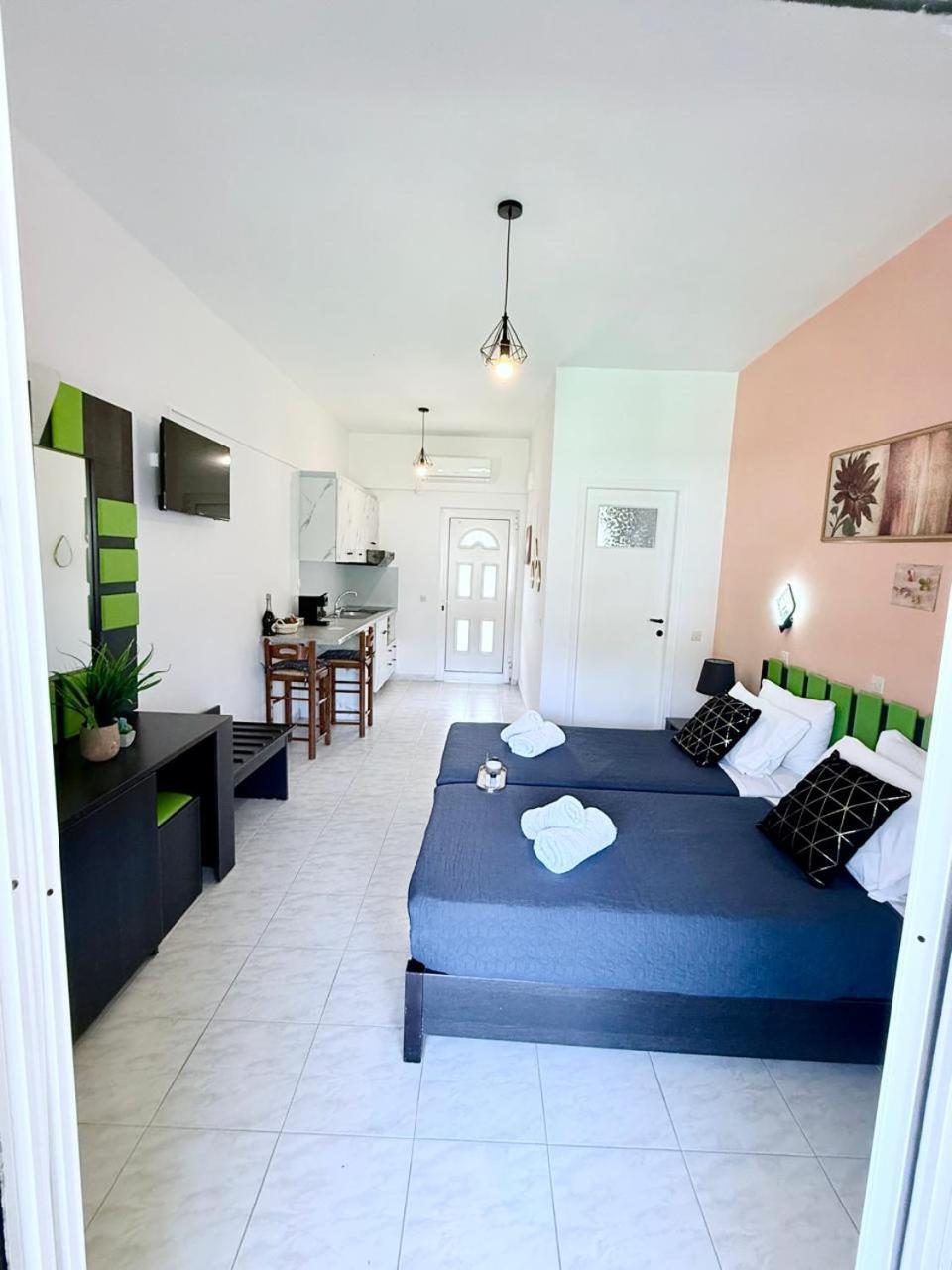 Marina Studios Sidari  Luaran gambar